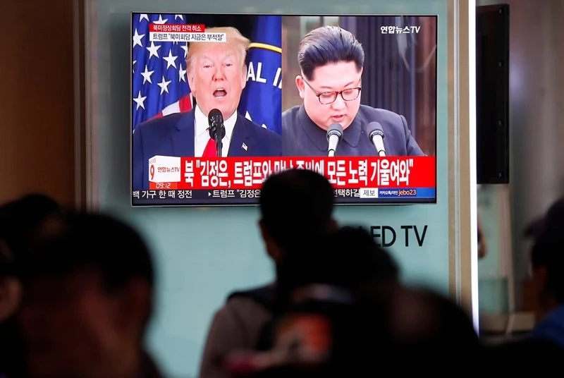 Truyền hình Hàn Quốc đưa tin về quyết định hủy cuộc gặp Mỹ - Triều Tiên của ông Trump. (Ảnh: Reuters)