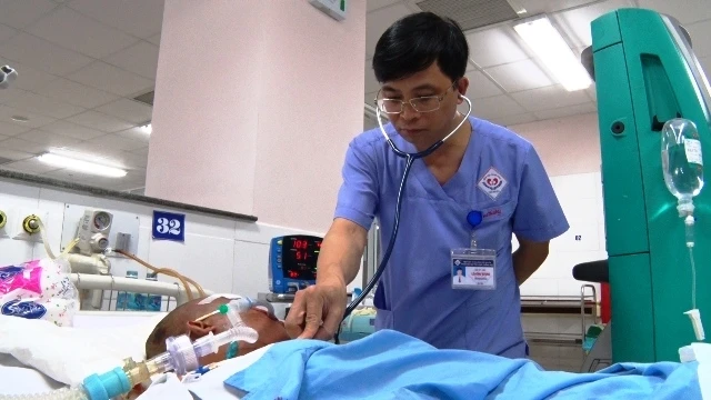 Chỉ trong vòng một tuần, Bệnh viện Trung ương Thái Nguyên tiếp nhận ba người mắc khuẩn liên cầu lợn, hai người chết vì bệnh quá nặng.