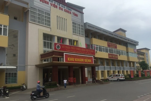 Bệnh viện đa khoa Hà Tĩnh.