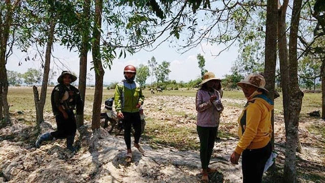 Khu vực đất xã Cư Elang, huyện Ea Kar thuộc dự án Hồ thủy lợi Krông Pắc thượng được cán bộ xã Cư Elang lập hồ sơ nhờ người đứng tên sau đó nhận tiền đền bù.