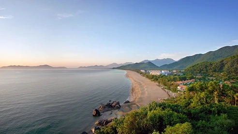 Bãi biển Lộc Vĩnh, huyện Phú Lộc (Thừa Thiên - Huế). 