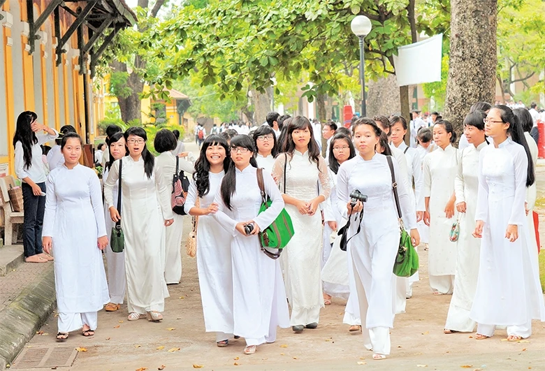 Học sinh ở Hà Nội háo hức trước ngày khai giảng.