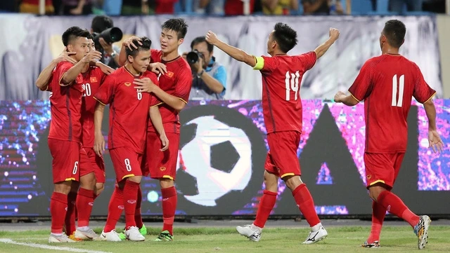 Sau liên tiếp những thành công trong năm nay, bóng đá Việt Nam được đánh giá là ứng cử viên nặng ký cho chức vô địch AFF Suzuki Cup 2018.