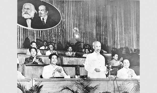 Bác Hồ tại Đại hội Đảng toàn quốc lần thứ III năm 1960.