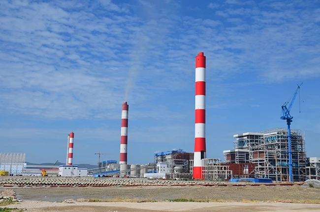 Trung tâm Điện lực Vĩnh Tân hiện đã có các Nhà máy Nhiệt điện Vĩnh Tân 2, Vĩnh Tân 4, Vĩnh Tân 1 (tổ máy số 1) đã đi vào hoạt động.