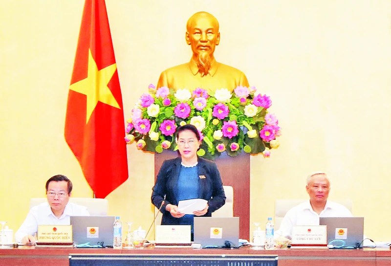 Chủ tịch Quốc hội Nguyễn Thị Kim Ngân phát biểu khai mạc phiên họp thứ 27. Ảnh: TRỌNG ĐỨC