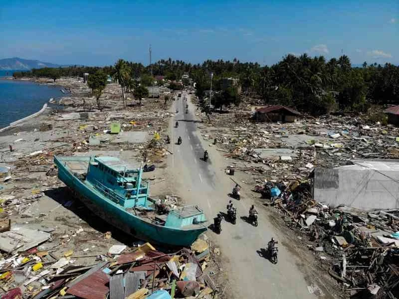 Cảnh hoang tàn tại TP Palu sau trận động đất và sóng thần. (Ảnh: Jewel Samad/ Getty Images)