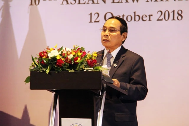 : Phó Thủ tướng Chính phủ Lào Bounthong Chitmany phát biểu tại phiên khai mạc ALAWMM 10, sáng 12-10.
