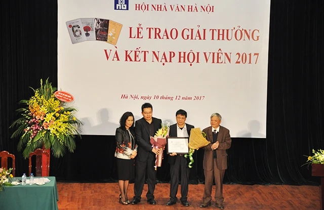 Giải thưởng của Hội Nhà văn Hà Nội thường gây được chú ý và đánh giá cao vì sự dũng cảm đứng về phía cái mới, cái khác.