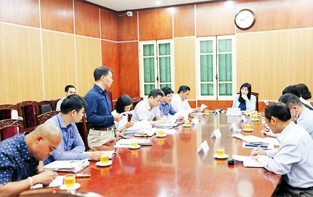 Đại biểu HĐND thành phố Hà Nội tiếp công dân để giải quyết đơn khiếu nại, tố cáo.