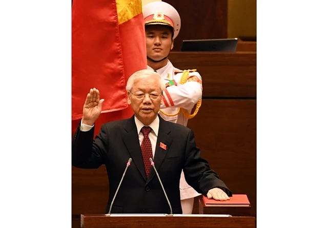 Tổng Bí thư, Chủ tịch nước Nguyễn Phú Trọng tuyên thệ nhậm chức. Ảnh: DUY LINH