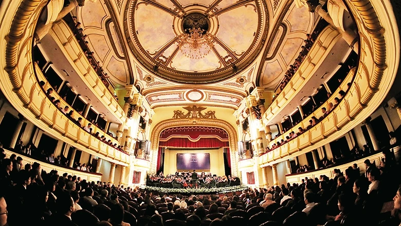 Dàn nhạc giao hưởng Mặt trời trong chương trình hòa nhạc đầu tiên ra mắt khán giả Thủ đô đầu năm 2018.