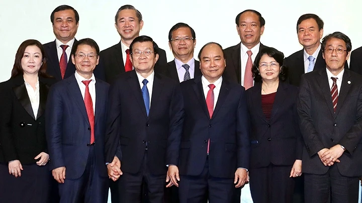 Thủ tướng Nguyễn Xuân Phúc với các đại biểu. Ảnh: THỐNG NHẤT (TTXVN)