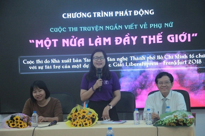 Bà Đinh Thị Phương Thảo phát biểu ý kiến tại buổi phát động cuộc thi.