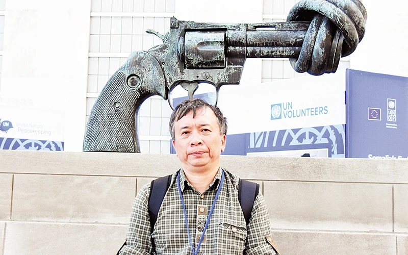 Nhà báo Yên Ba ở trụ sở Liên hợp quốc (tháng 9-2018).