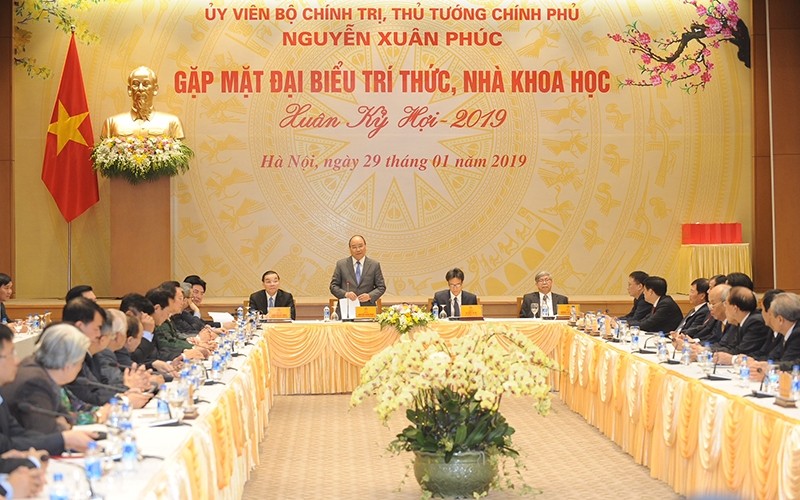 Thủ tướng Nguyễn Xuân Phúc gặp mặt các trí thức, nhà khoa học