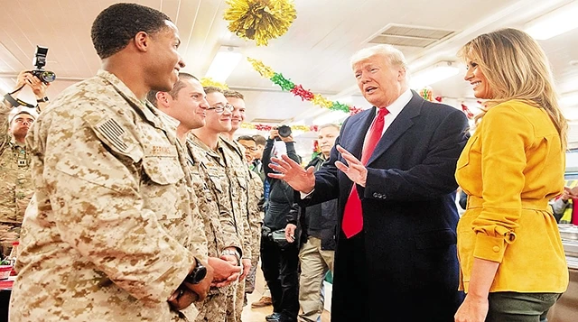 Tổng thống D.Trump bất ngờ tới thăm binh sĩ Mỹ tại Iraq.