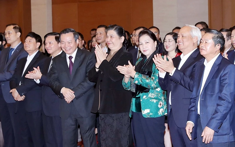 Chủ tịch QH Nguyễn Thị Kim Ngân và các đại biểu. Ảnh: TRỌNG ÐỨC (TTXVN)
