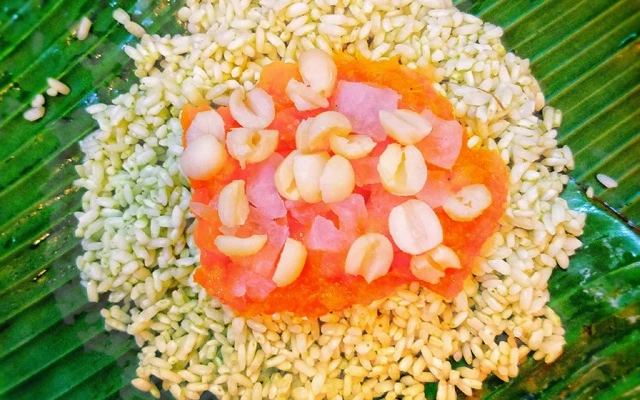 Bánh chưng chay vị lá nếp, nhân bí đỏ, hạt sen, mứt bí (Ảnh: Des Khang).