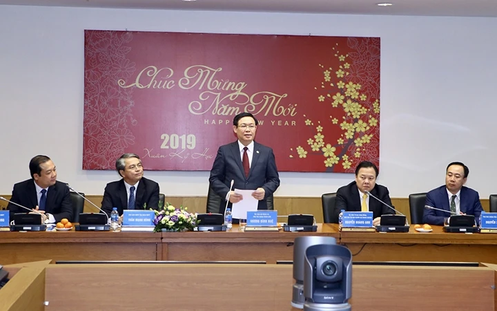 Phó Thủ tướng Vương Đình Huệ phát biểu tại cuộc làm việc tại VNPT. Ảnh: VGP/Thành Chung
