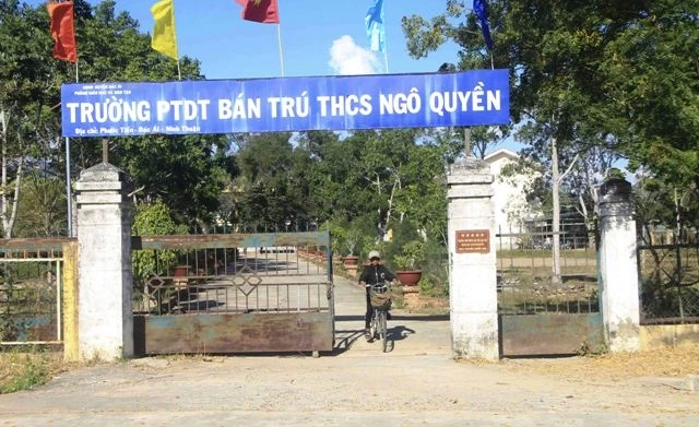 Mặc dù rất nỗ lực vận động nhưng đến nay, Trường phổ thông DTBT THCS Ngô Quyền ở huyện Bác Ái, tỉnh Ninh Thuận vẫn còn nhiều học sinh bỏ học sau Tết.