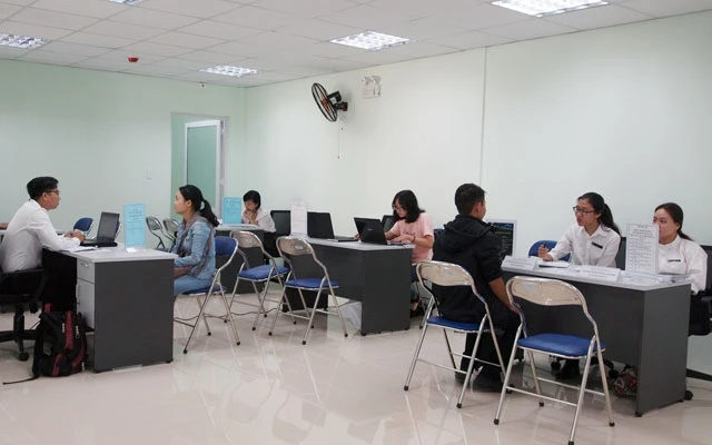 Khá ít lao động đến phỏng vấn tại phiên giao dịch việc làm.