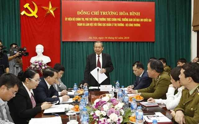 Phó Thủ tướng Thường trực Trương Hòa Bình phát biểu tại buổi làm việc. Ảnh: VGP/Lê Sơn