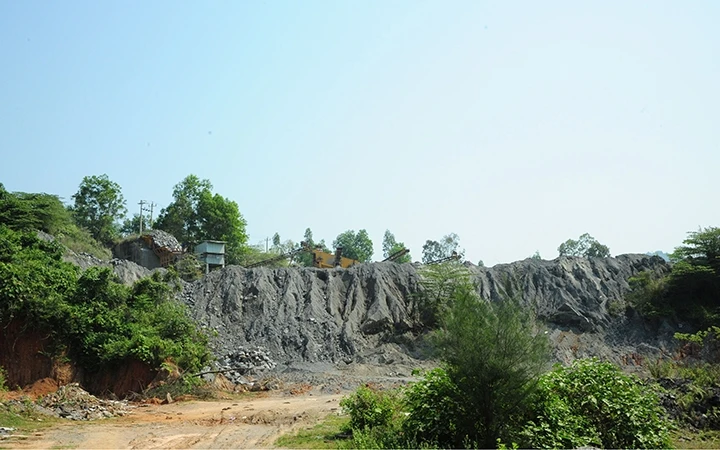 Nhiều mỏ khoáng sản lộ thiên trên địa bàn xã Hòa Nhơn, huyện Hòa Vang.