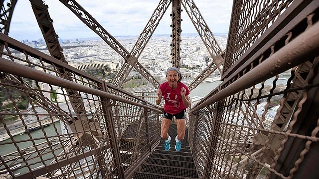 Chạy đua lên Tháp Eiffel