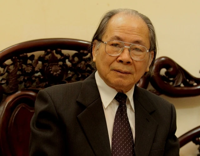 Phó Giáo sư, Tiến sĩ Trần Quang Ngọc.