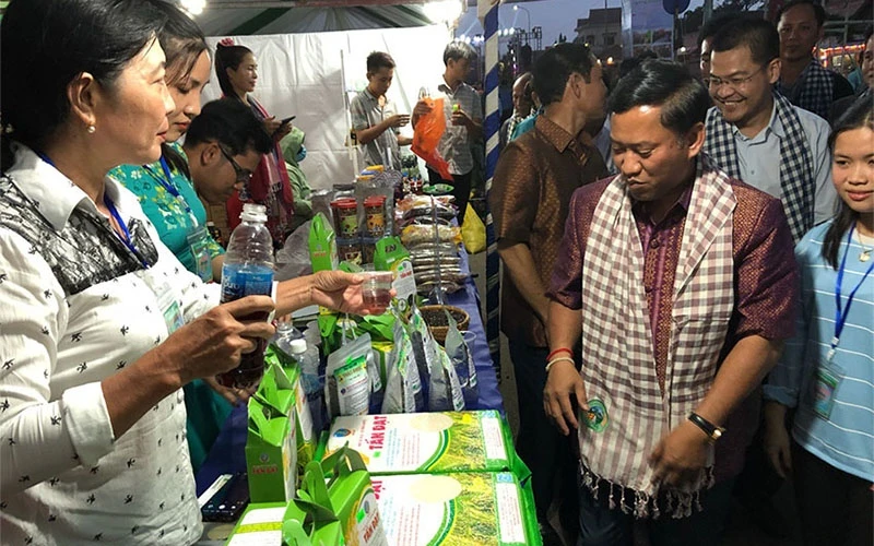Người tiêu dùng Campuchia quan tâm đến các sản phẩm của Việt Nam