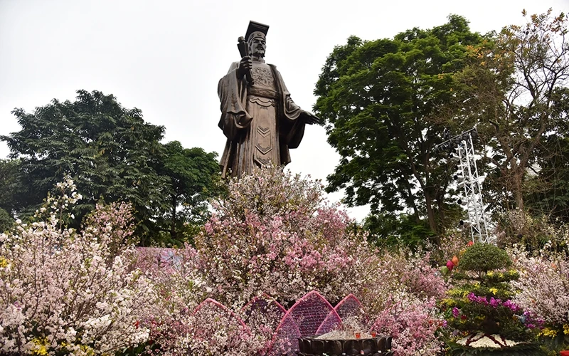 Lễ hội Hoa anh đào Nhật Bản - Hà Nội 2019 do UBND TP Hà Nội, Đại sứ quán Nhật Bản tại Việt Nam phối hợp tổ chức diễn ra từ ngày 29 đến 31-3-2019.