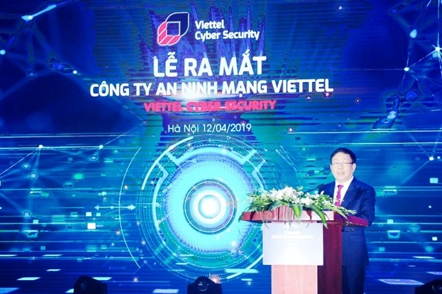Thiếu tướng Lê Đăng Dũng, Quyền Chủ tịch kiêm Tổng Giám đốc Tập đoàn Viettel phát biểu tại buổi lễ.