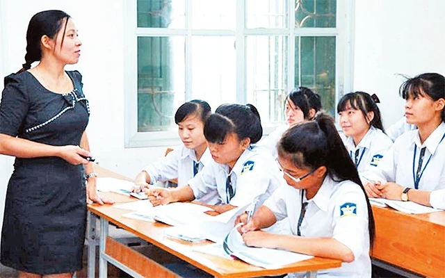 Giờ học của học sinh lớp 12 Trường THPT Mê Linh (huyện Mê Linh). Ảnh: PHẠM HÙNG