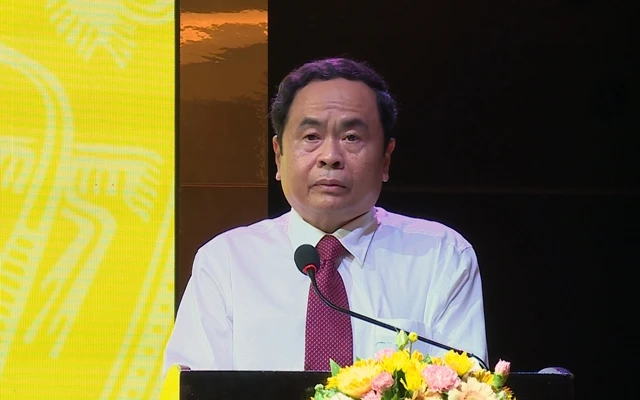 Đồng chí Trần Thanh Mẫn, Bí thư Trung ương Đảng, Chủ tịch Ủy ban Trung ương MTTQ Việt Nam phát biểu ý kiến chỉ đạo tại hội nghị.