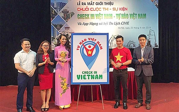 Phát triển du lịch bằng phần mềm thông minh "Check in Vietnam"
