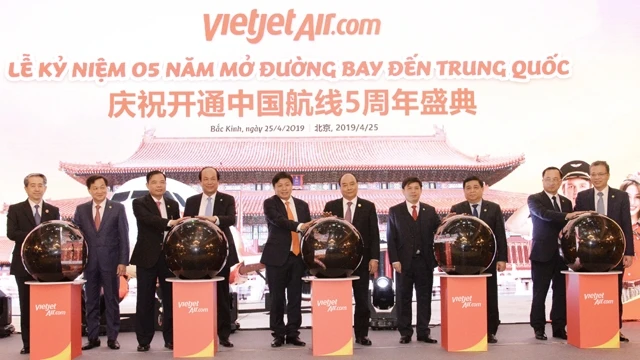 Vietjet kỷ niệm năm năm mở đường bay đến Trung Quốc