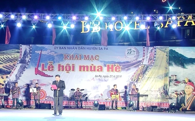 Khai mạc Lễ hội mùa hè Sa Pa 2019, tối 27-4, tại thị trấn Sa Pa.