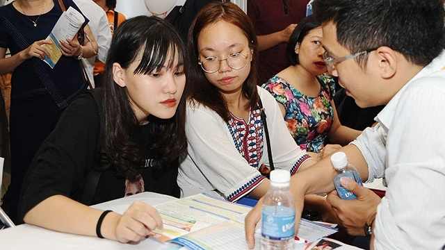 Một số trường ĐH chạy theo số lượng quy mô đào tạo để có nguồn tài chính bù đắp các khoản chi thường xuyên. Ảnh: HẢI NAM