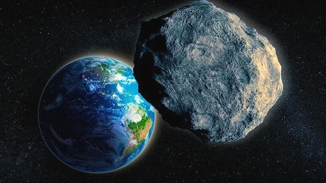 Trái đất có nguy cơ va chạm với các tiểu hành tinh. Ảnh: FORBES