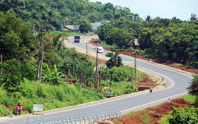 Tuyến đường Hồ Chí Minh được đầu tư, nâng cấp đã tạo ra sự phát triển khác biệt cho tỉnh Bình Phước.