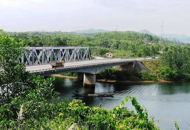 Cầu Long Đại trên nhánh đông đường Hồ Chí Minh qua tỉnh Quảng Bình hôm nay.