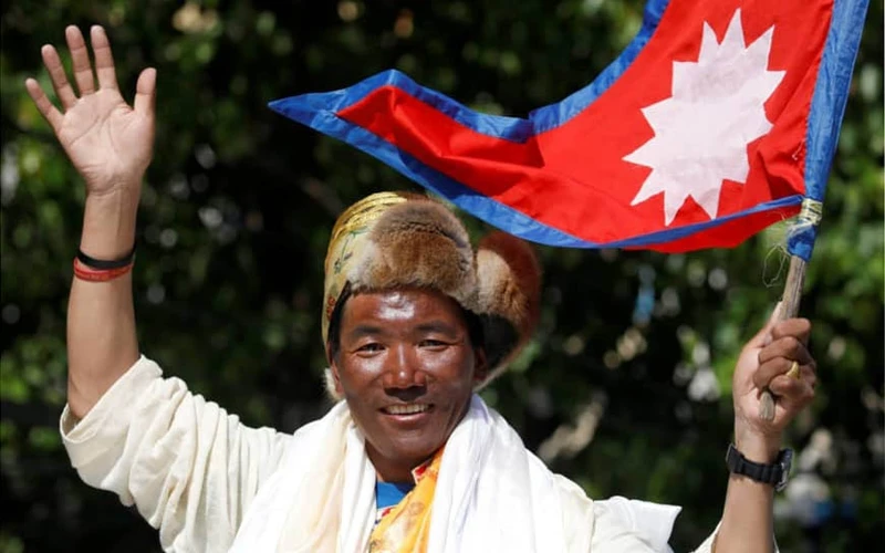 Người đàn ông Sherpa trở thành anh hùng sau 24 lần chinh phục “nóc nhà thế giới”