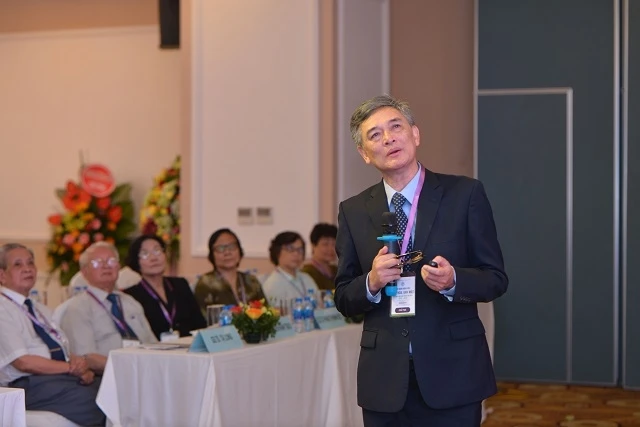 GS, TS Đào Văn Long, Viện trưởng Viện Nghiên cứu và đào tạo tiêu hóa, gan mật.