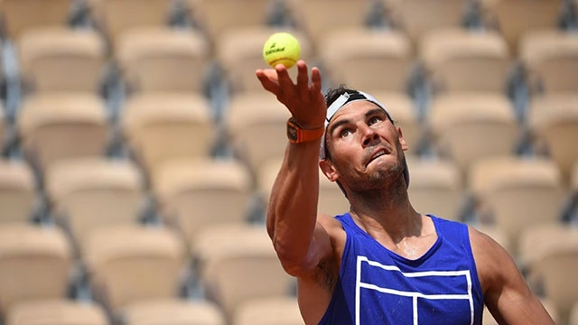 Với Roland Garros, Nadal vẫn là huyền thoại sống.