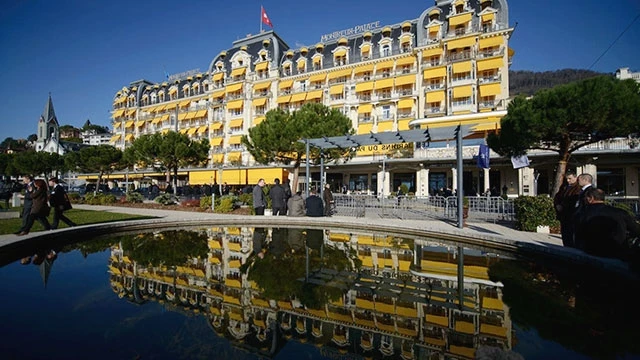 Khách sạn Montreux Palace, nơi tổ chức hội nghị bí mật Bilderberg năm 2019. Ảnh: WASHINGTON POST
