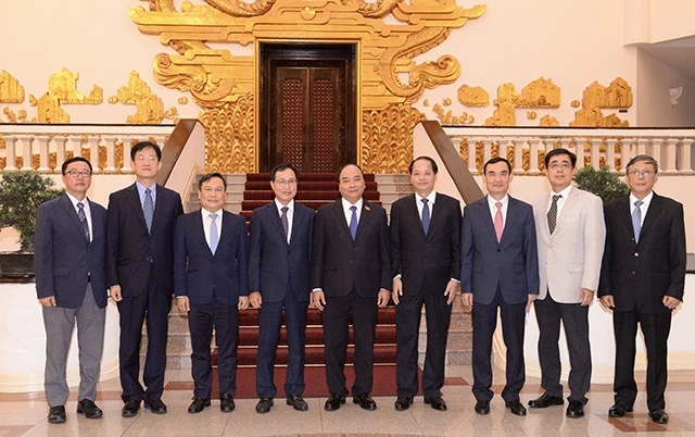 Thủ tướng Chính phủ tiếp Tổng giám đốc Tổ hợp Samsung Việt Nam; Chủ tịch Tập đoàn CapitaLand