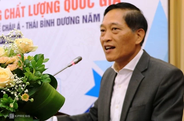 Thứ trưởng Khoa học và Công nghệ Trần Văn Tùng phát biểu tại buổi họp công bố giải thưởng.