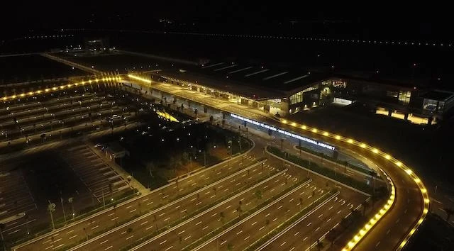 Sân bay Vân Đồn góp phần đưa du khách đến Quảng Ninh một cách nhanh chóng, thuận tiện