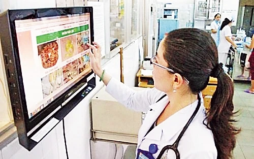 Bộ Y tế chỉ đạo các bệnh viện triển khai bệnh án điện tử để kết nối phần mềm hồ sơ sức khỏe điện tử cá nhân.